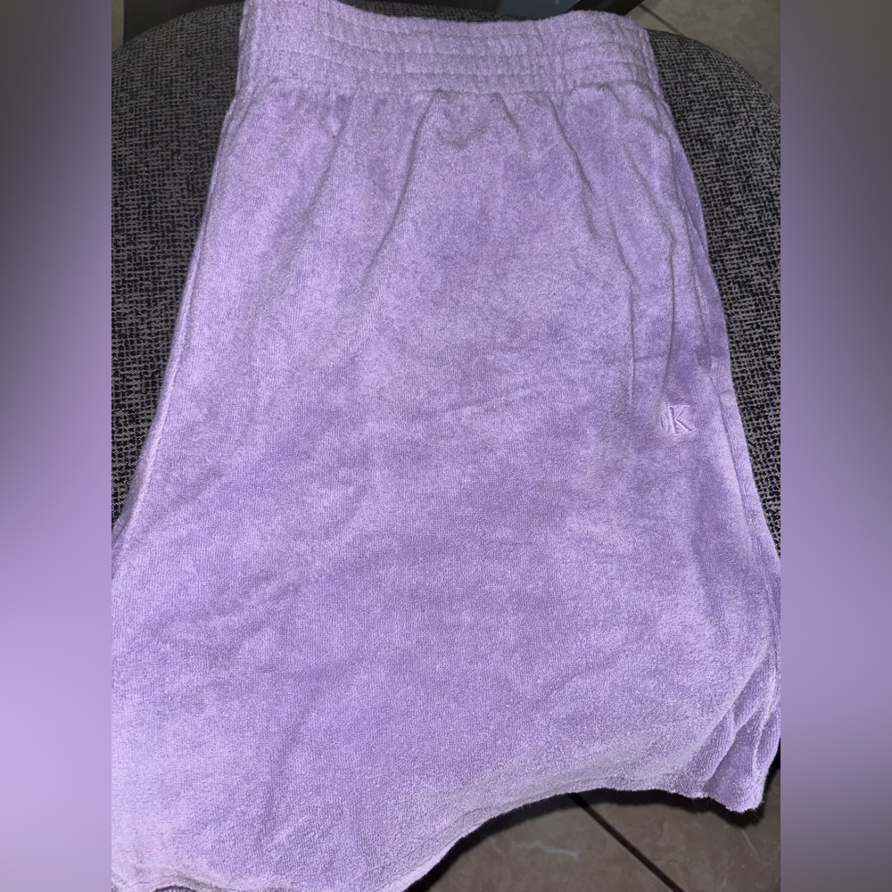 Slightly Used: Women’s XL Calvin Klein Jeans Shorts (XL)